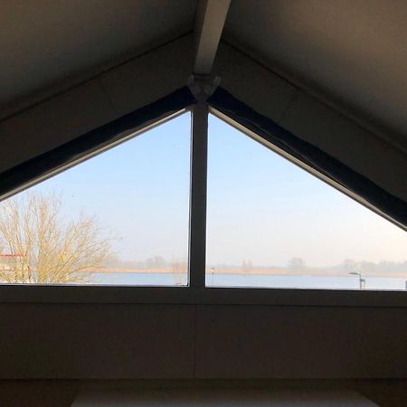 Bed And Breakfast De Biesbosch - In 'T Riet Drimmelen Exterior photo